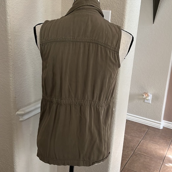 Altar’d State olive cascading vest drawstring waist Small - Picture 5 of 17